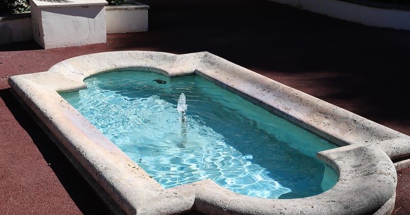Piscine intérieure ou extérieure pour la maison : comment bien choisir