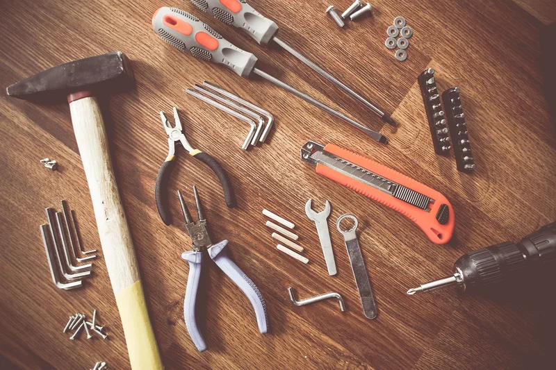 Choisir les bons outils de peinture : votre kit de pro
